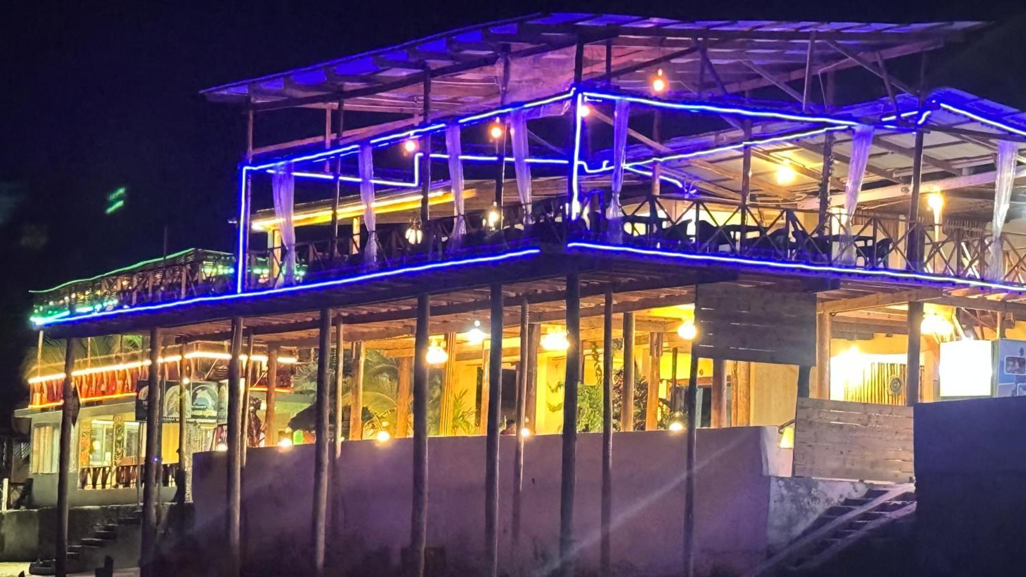 Blue Tides Hotel Nungwi Exterior photo